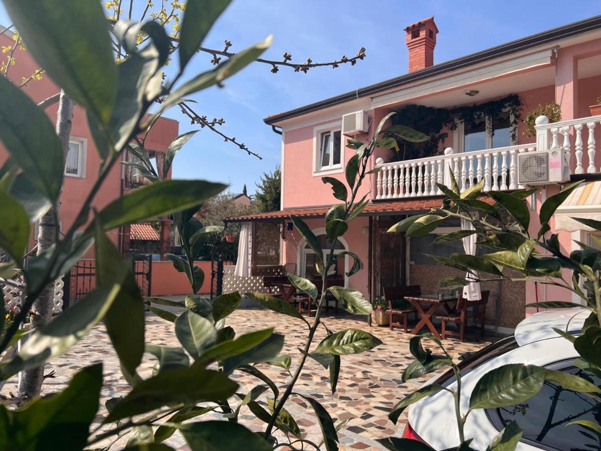 Apartments Tereza Novigrad Istria Exterior foto