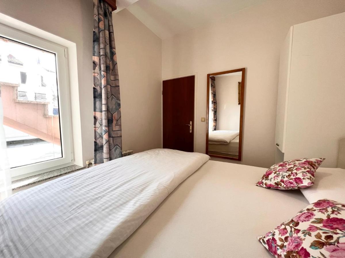 Apartments Tereza Novigrad Istria Exterior foto