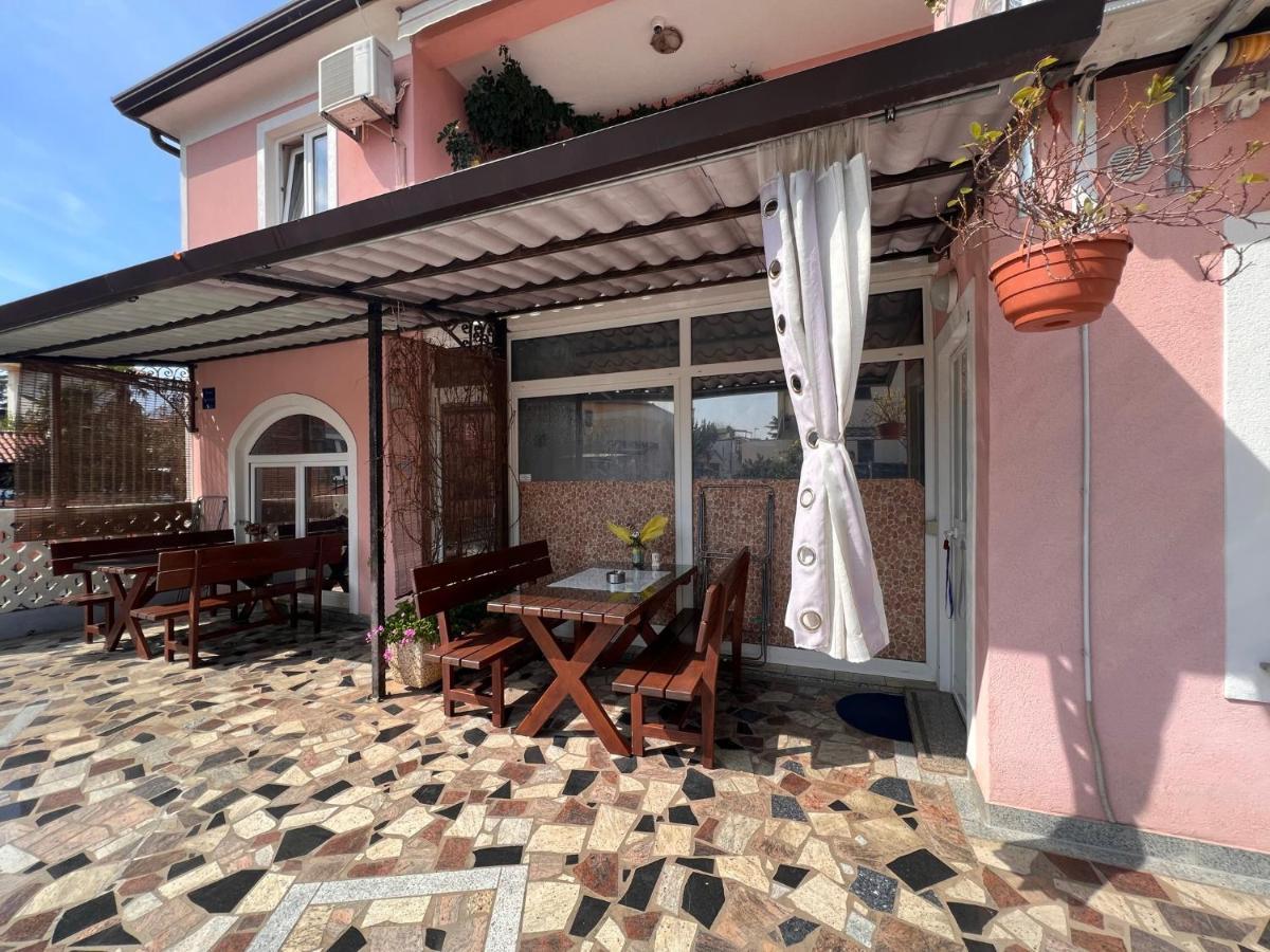 Apartments Tereza Novigrad Istria Exterior foto