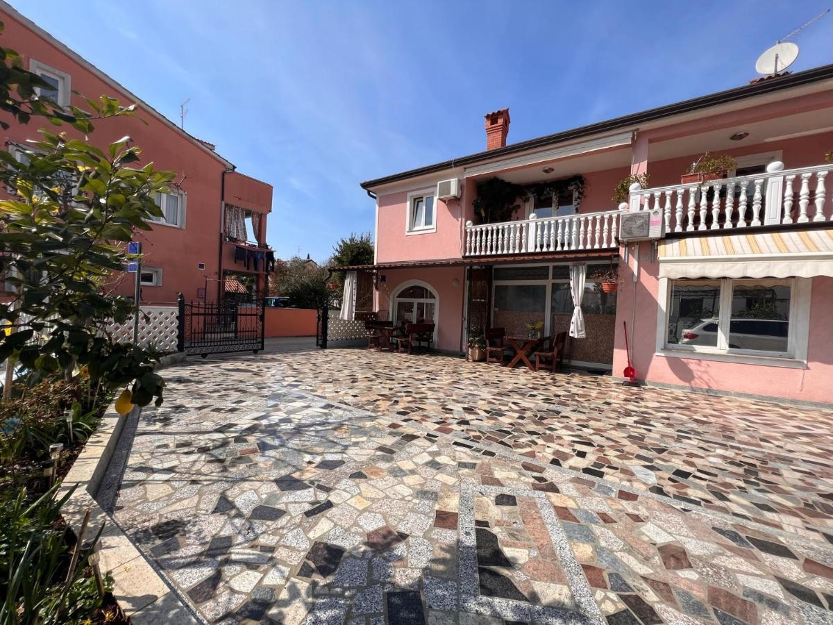 Apartments Tereza Novigrad Istria Exterior foto