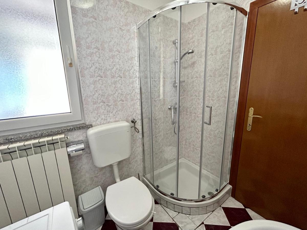 Apartments Tereza Novigrad Istria Exterior foto